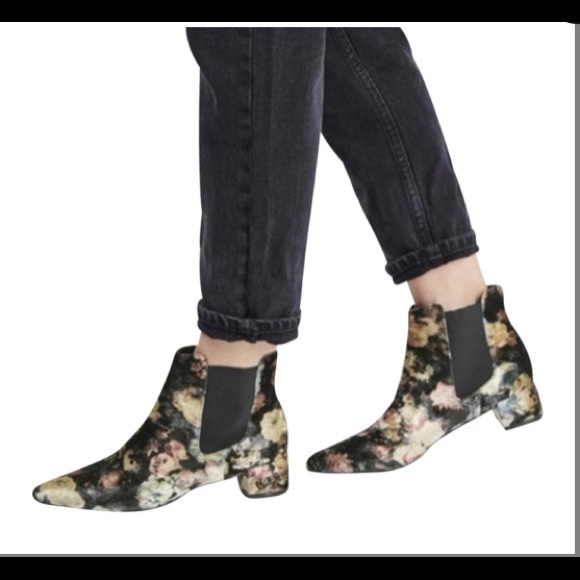Topshop Shoes - Topshop Chelsea Krazy Pointed Floral Velvet Boots